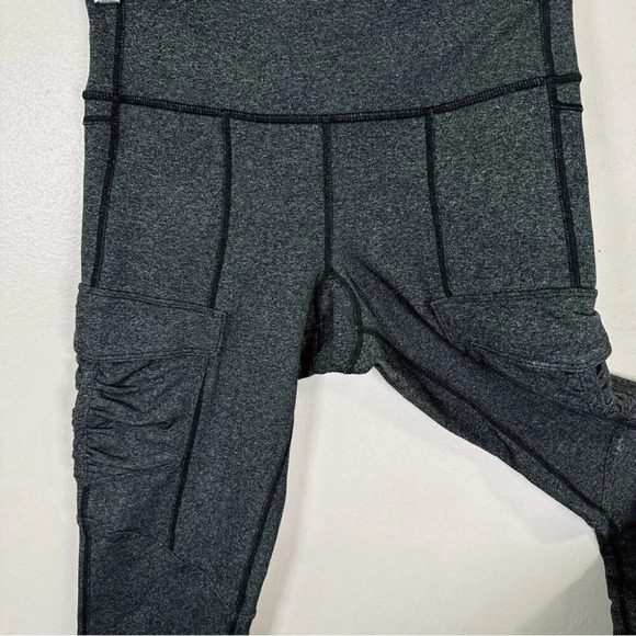 Lululemon Womens Size 4 Camel Cargo Pant - Picture 8 of 14